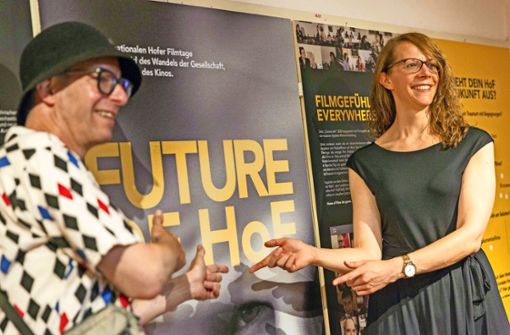 Publikumslieblinge: Die Filmtage-Ausstellung, eröffnet von Magdalena Bayreuther und Torsten Schaumann, war einer der  Besuchermagneten 2021. Foto: /Neumann