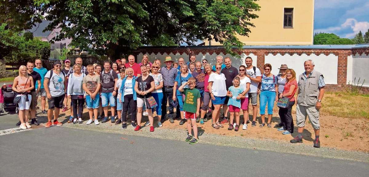 Die Freien Wähler Regnitzlosau haben jetzt zu einer Wanderung im ehemaligen Grenzgebiet eingeladen. Quelle: Unbekannt