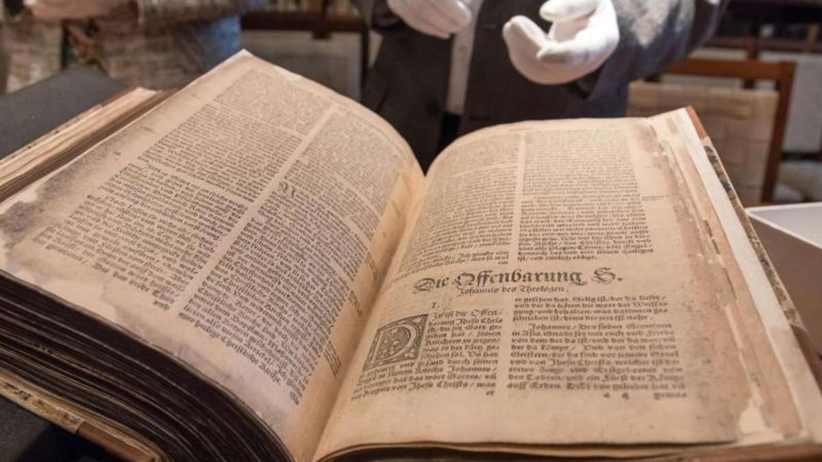 Kunst und Kultur: Älteste Lutherbibel des Augustinerklosters Erfurt restauriert