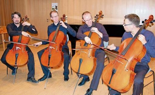 Cello mal anders (von links) Lukas Dihle, Hanno Riehmann, Mathias Beyer und Markus Jung.	Foto: C. W. Quelle: Unbekannt