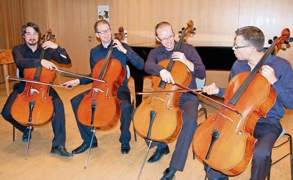 Cello mal anders (von links) Lukas Dihle, Hanno Riehmann, Mathias Beyer und Markus Jung.	Foto: C. W. Quelle: Unbekannt