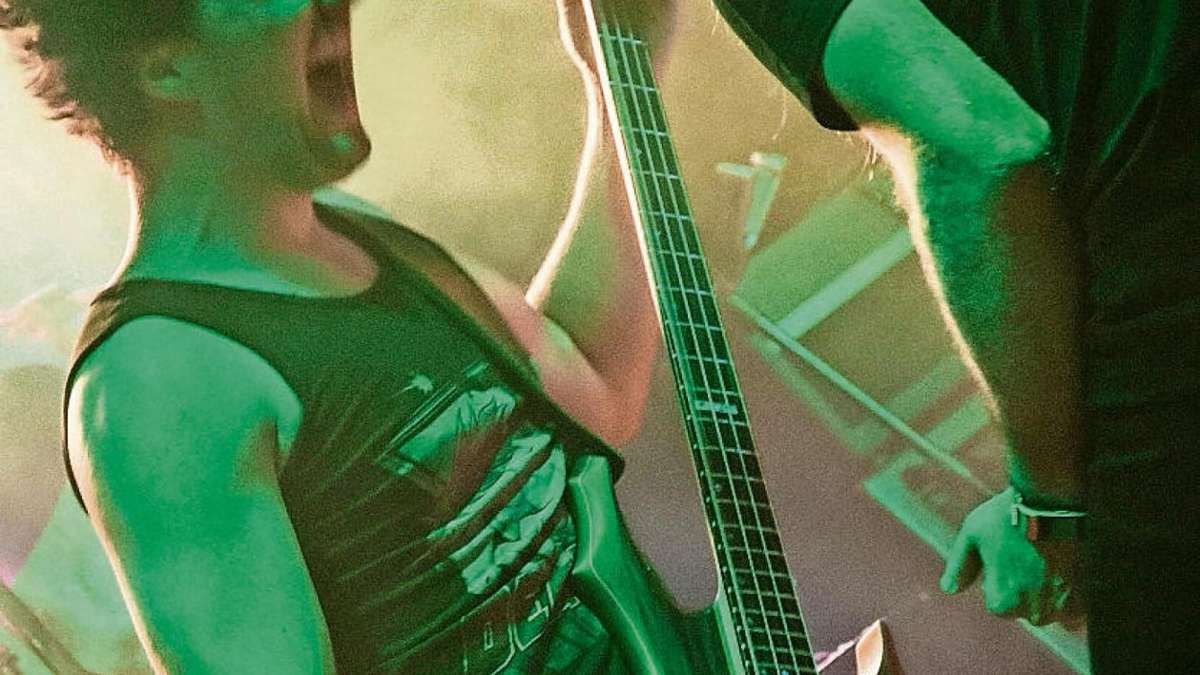 Schirnding: Xmas Metal: Süßer die Gitarren nie dröhnen