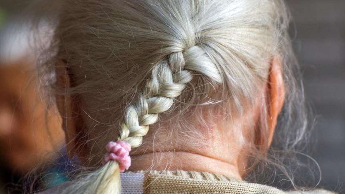 Hof: 83-Jährige geht im Seniorenheim auf Pflegerin los