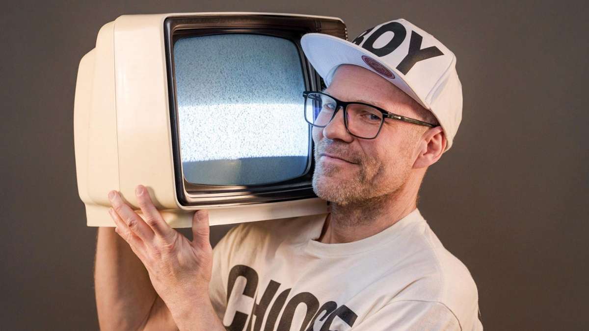 Mit alten Videoclips: DJ lädt Hofer zur Disco-Zeitreise ein