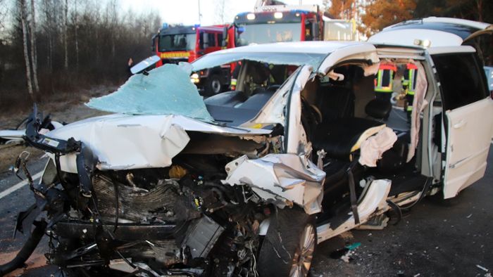 Autofahrer stirbt bei Unfall