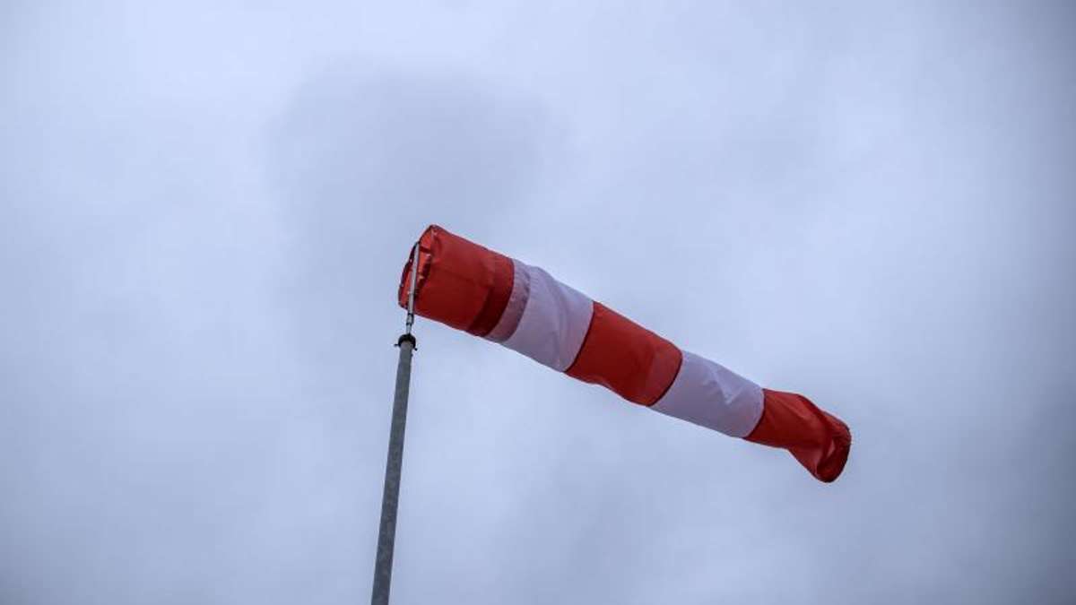 Länderspiegel: Friederike: Warnung vor Sturmböen in der Region