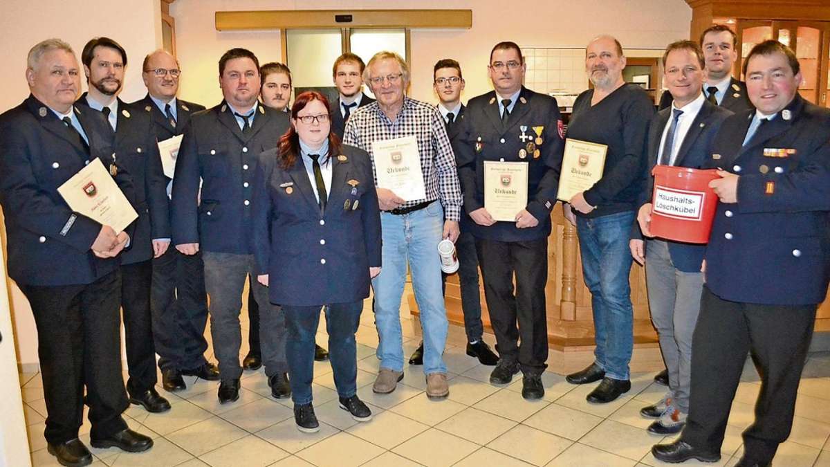 Arzberg: Feuerwehr Neuhaus rückt 20 Mal aus