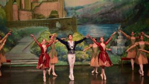 Ballett: Schwanensee in der Hofer Freiheitshalle