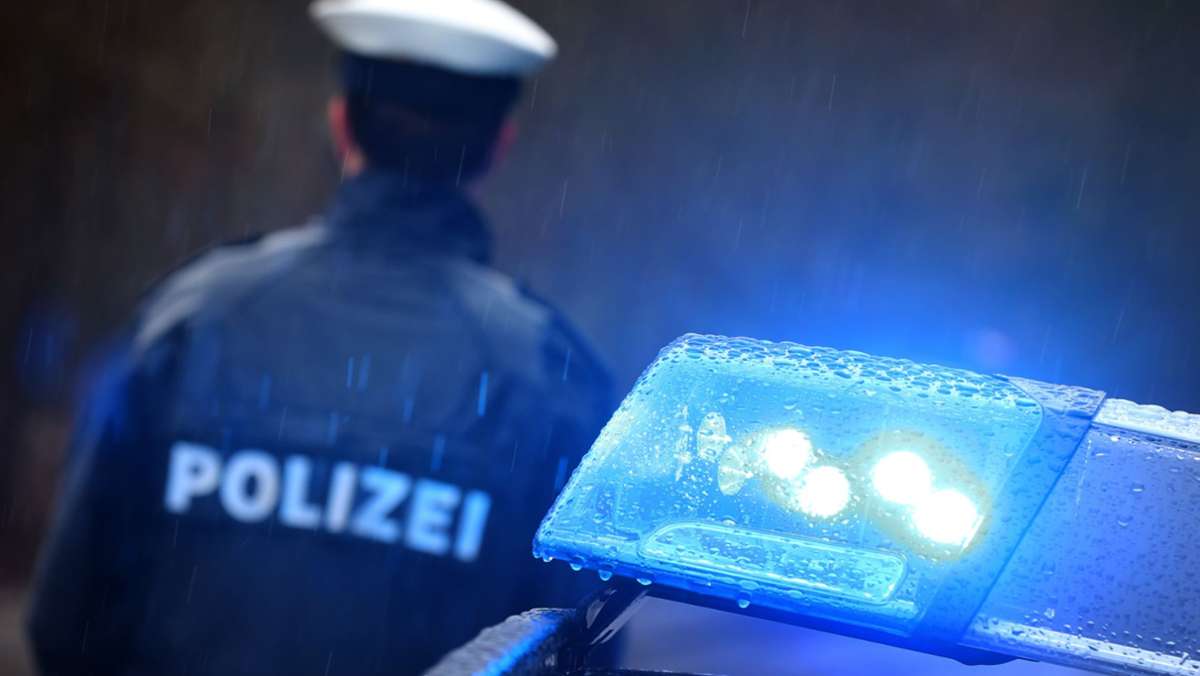 A 9/Bayreuth: Polizei stoppt gesuchten Lkw
