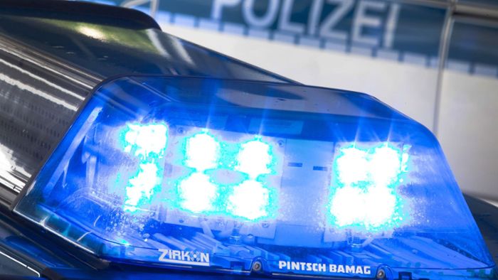 Angeeckt und abgehauen: Polizei sucht BMW-Fahrer