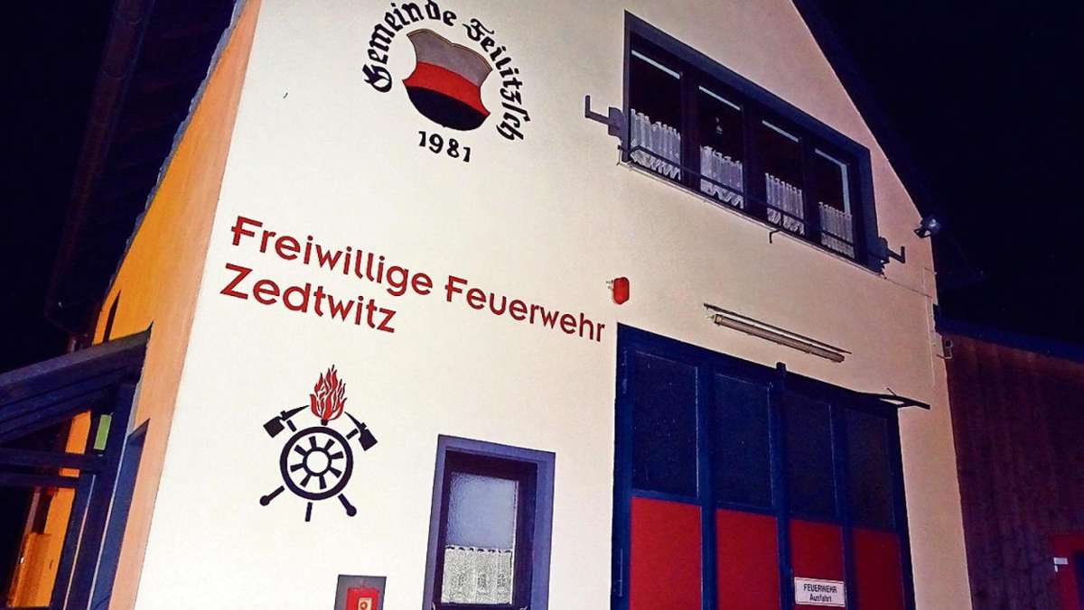 Zedtwitz: Feuerwehr schafft Platz