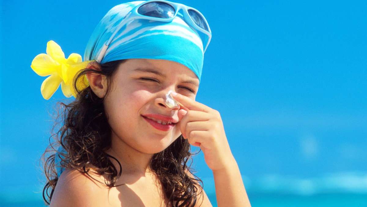 Tipps für Eltern: So kommen Kinder gut durch die Hitze