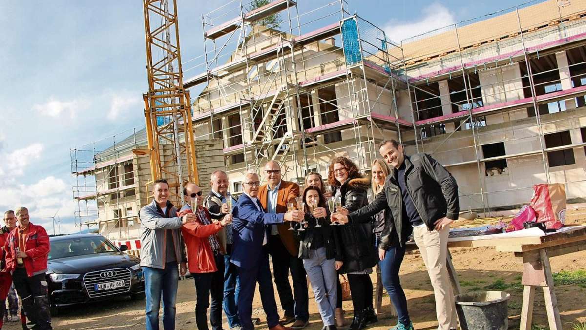 Arzberg: Richtfest für Drei-Millionen-Euro-Bau