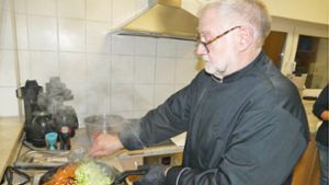 Harald Mensel: Er kocht in fremden Küchen