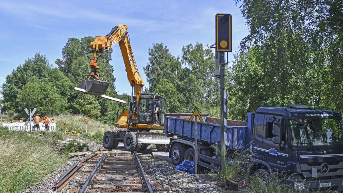 Bei Selb: Bahn verlegt neue Schienen