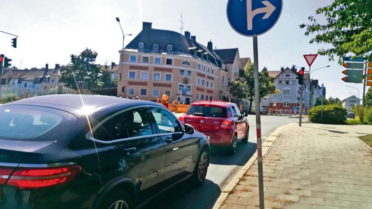Hofer Ernst-Reuter-Straße: Wegen Rücksicht auf Fußgängerin beschimpft