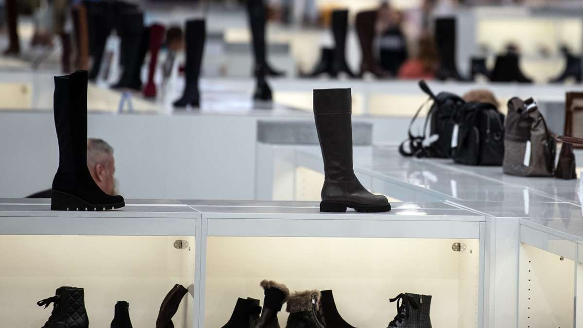 Münchberg: Frau trägt beim Stehlen gestohlene Schuhe
