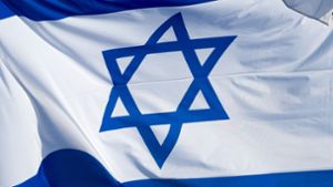 Beschuldigter nach Angriff auf Israel-Flagge gefasst