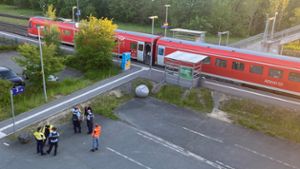 Dieser Zug wird bald explodieren: Bombendrohung: Einsatz am Oberkotzauer Bahnhof