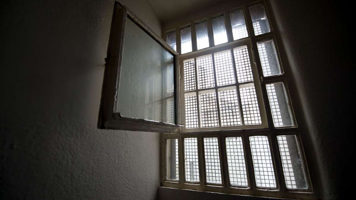 Der mutmaßliche Betrüger sitzt inzwischen in U-Haft (Symbolbild). Foto: dpa