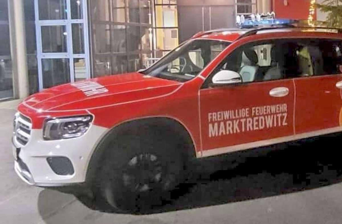 Der neue Kommandowagen der Freiwilligen Feuerwehr Marktredwitz – Florian Marktredwitz 10/1 – ist ab sofort im Einsatz. Foto: Michael Meier