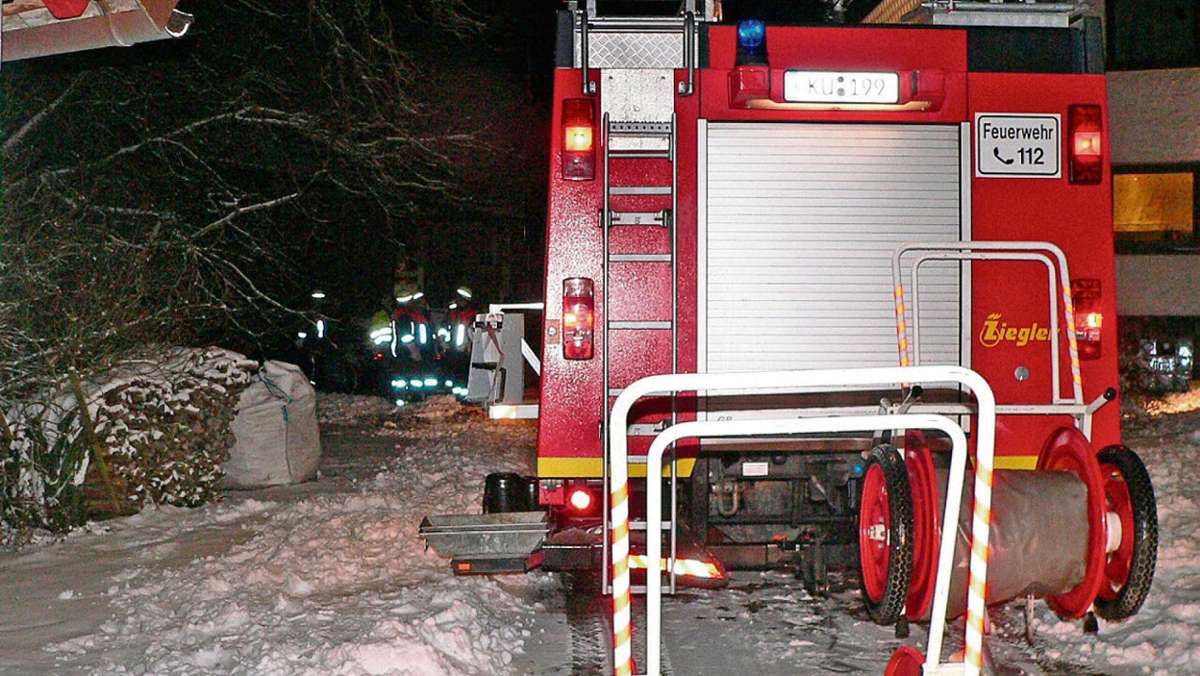Kulmbach: Deckenfluter löst Zimmerbrand aus