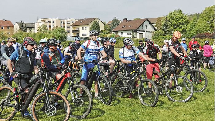 Radeln in der Region: 102 Biker beim „Schöiwaler Radldooch“