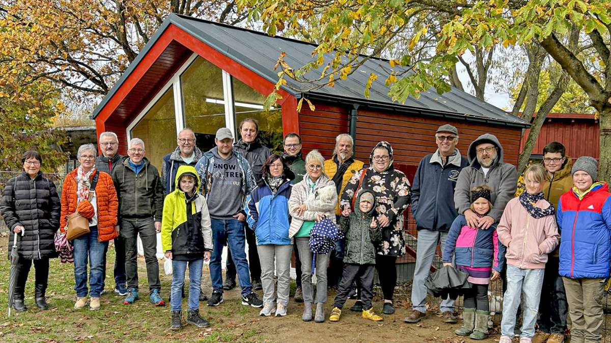 Hofer Zoo: Kaninchen-Haus lockt Neugierige an