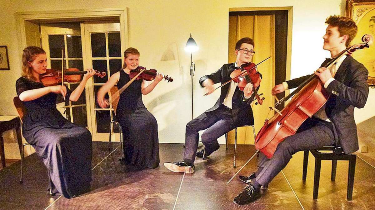 Schönwald: Junge Musiker begeistern im Schloss