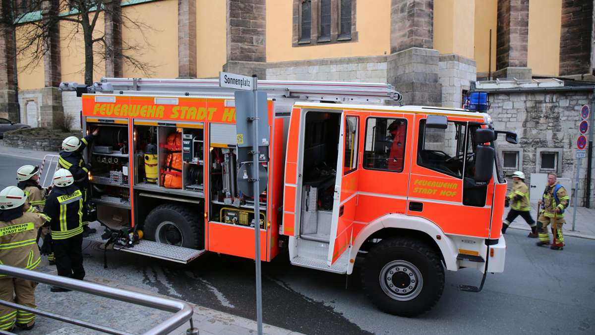 Hof: Hof: Feuer in der öffentlichen Toilette an der Marienkirche