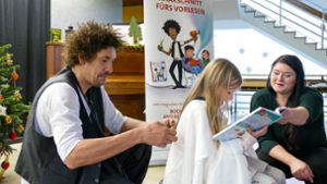 Montessori-Schule Berg: Neue Frisur als Lohn fürs Vorlesen