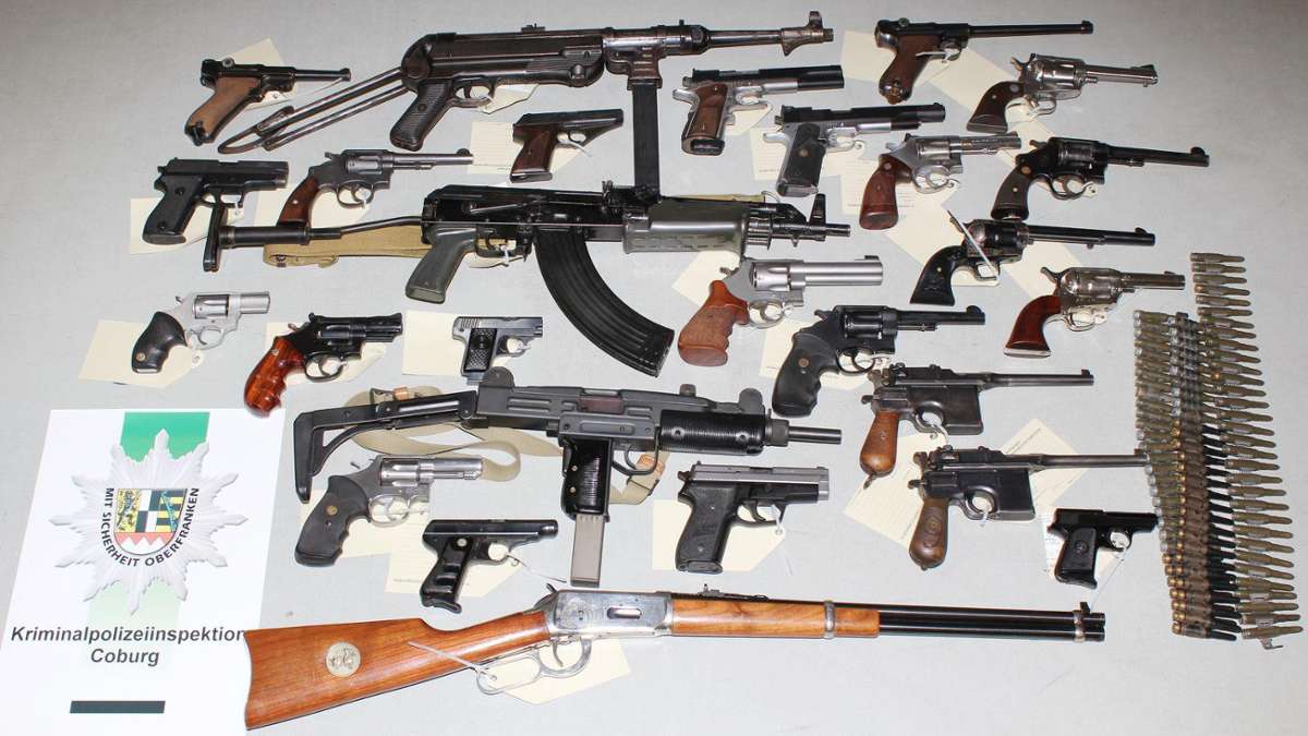 Länderspiegel: Illegaler Waffenhandel: Acht Männer gefasst