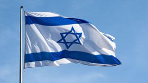Jugendstrafe für Herunterreißen von Israel-Flagge