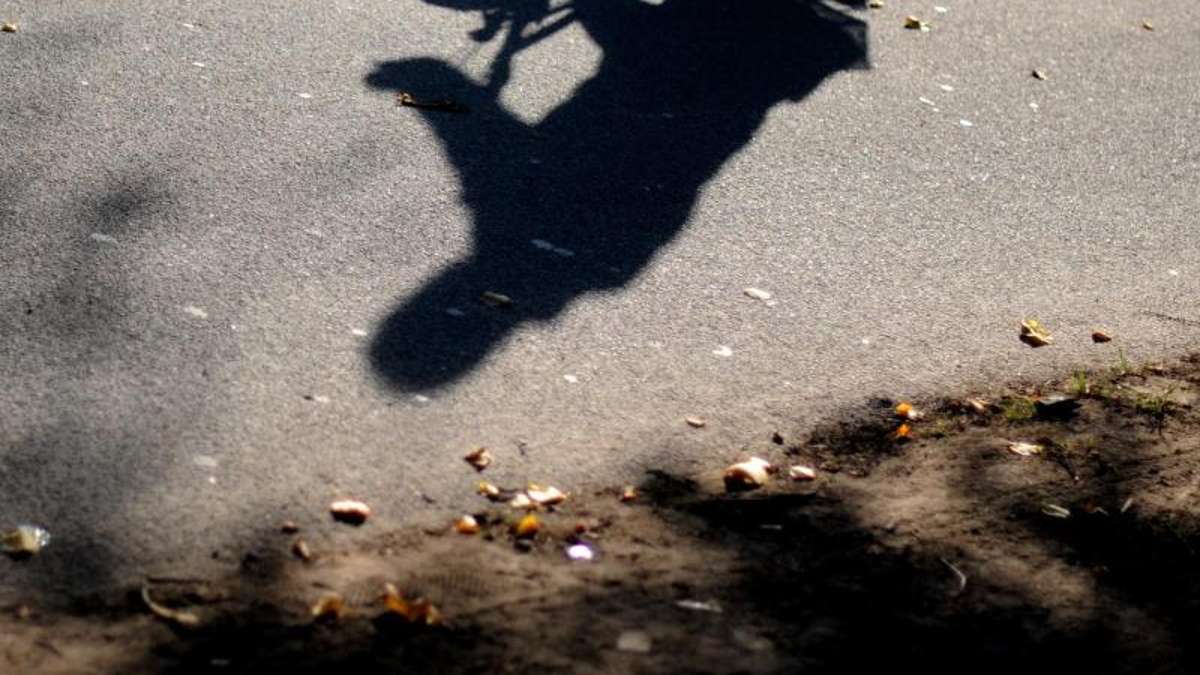 Rehau: Crash mit Sattelzug: E-Bike-Fahrerin schwer am Kopf verletzt