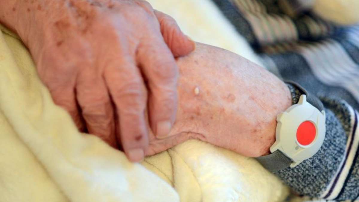 Marktredwitz: Marktredwitz: Hausnotrufknopf rettet 82-Jährige