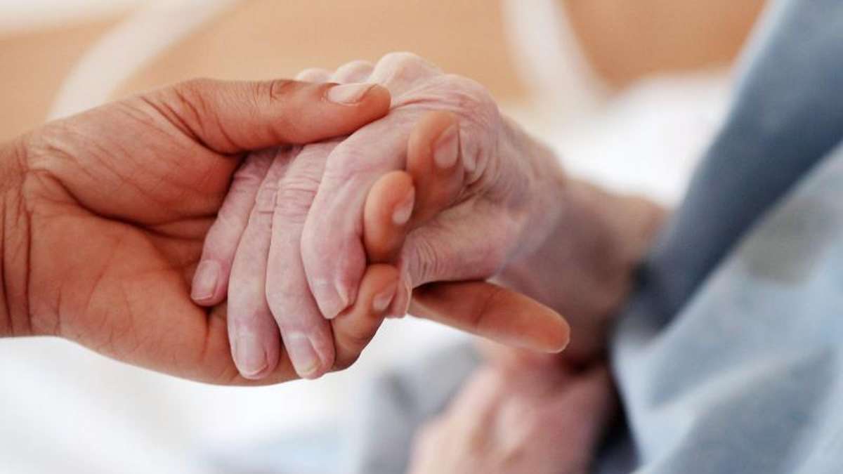 Hof: Landkreis Hof: 93-Jährige stirbt an Corona-Virus