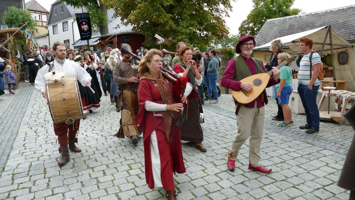 Bildergalerie: Jubiläumsburgfest in Lichtenberg