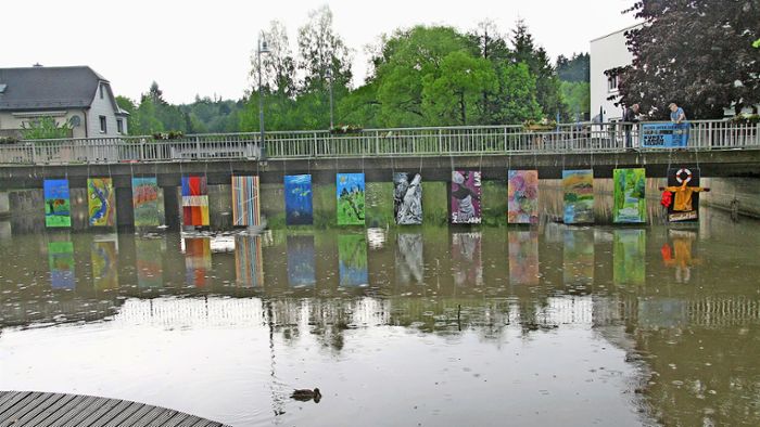 Verein Kunstladen  Selbitz: Kunstwerke unter der Brücke