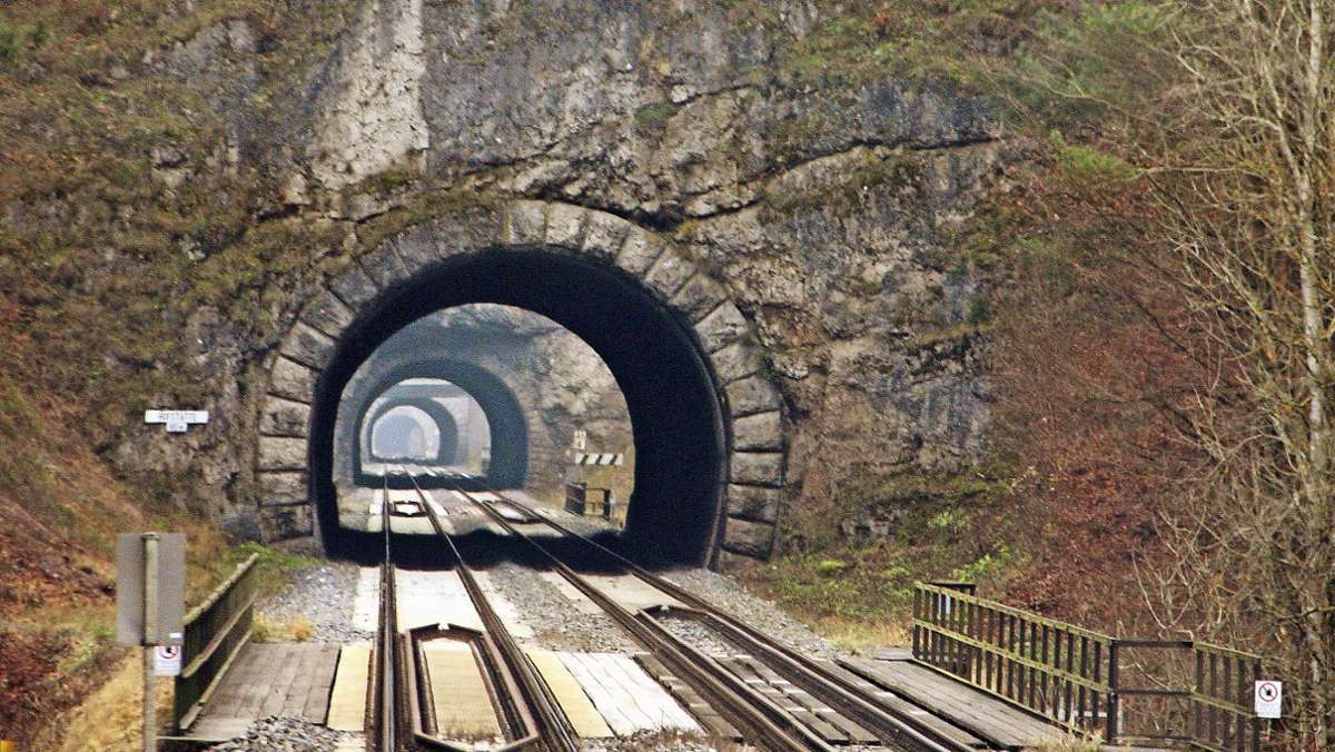 Bahn-Elektrifizierung: Zehn Tunnel verteuern  Bahnausbau