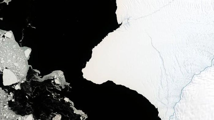 Eisberg von der doppelten Größe Berlins droht abzubrechen
