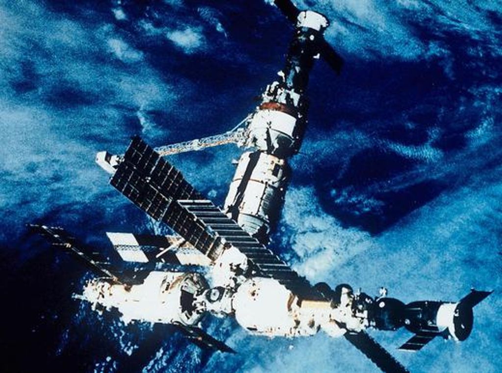 Hoch über der Erde, auf der inzwischen verglühten Raumstation "Mir", hat die Meridian-Diagnostik ihren Anfang genommen. Quelle: Unbekannt