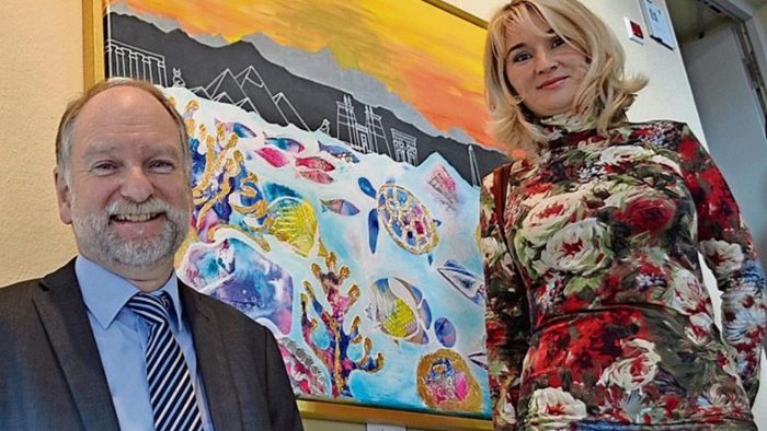 Olga Franzke bringt Glanz und Farbe ins Rathaus