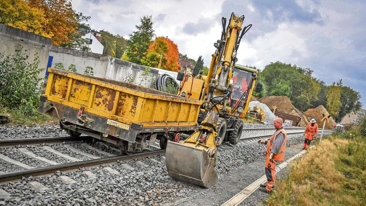 Rehau/Selb: Gleisbau-Züge ersetzen Knochenarbeit