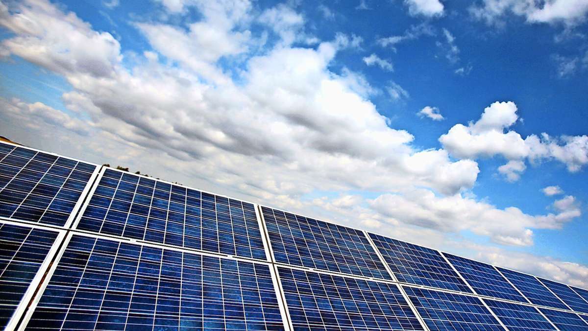 Hofer Land: Unbekannte stehlen Geräte aus Solarpark