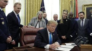 Trump unterzeichnet Dekret für Weltraumstreitkräfte