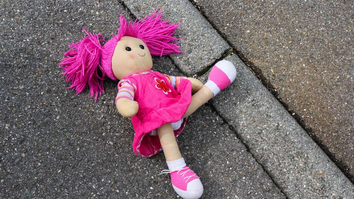Fichtelgebirge: Waldershof: Verdächtige Frau mit Puppe spricht Kinder an