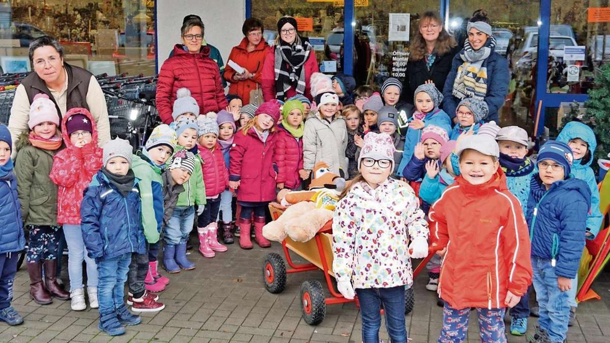 Marktredwitz: Mädchen und Jungen der Kita Sankt Elisabeth teilen ihre Spielsachen mit armen Kindern