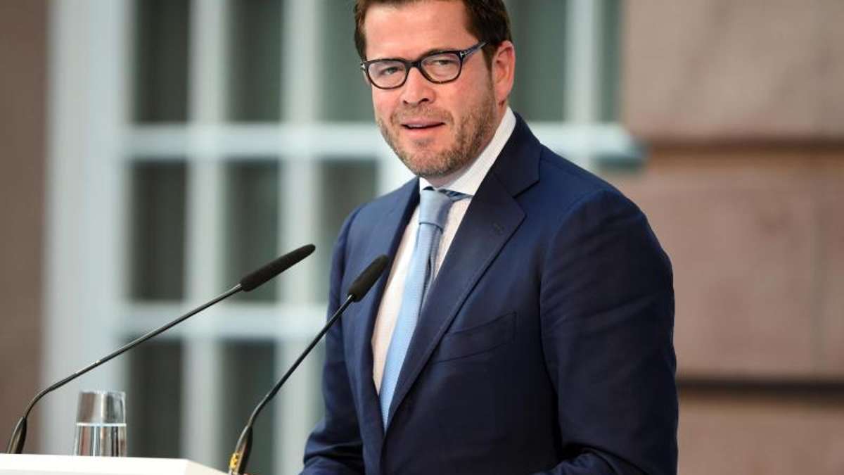 Länderspiegel: Hoffnungsträger Guttenberg mischt im CSU-Wahlkampf mit