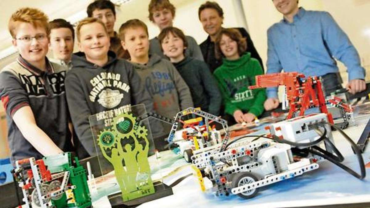 Hof: Robotik-Asse holen Lego-Pokal