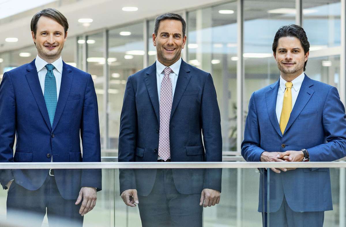 Die Netzsch-Geschäftsführung freut sich        über einen Rekordumsatz: Paul Netzsch, Jens Niessner und Moritz Netzsch (von links) Foto: Nils Henrik Müller